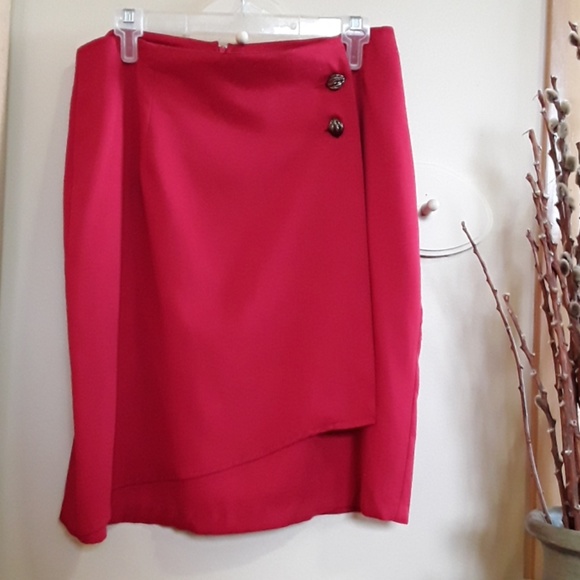 Red skirt sz 13 - Picture 2 of 3